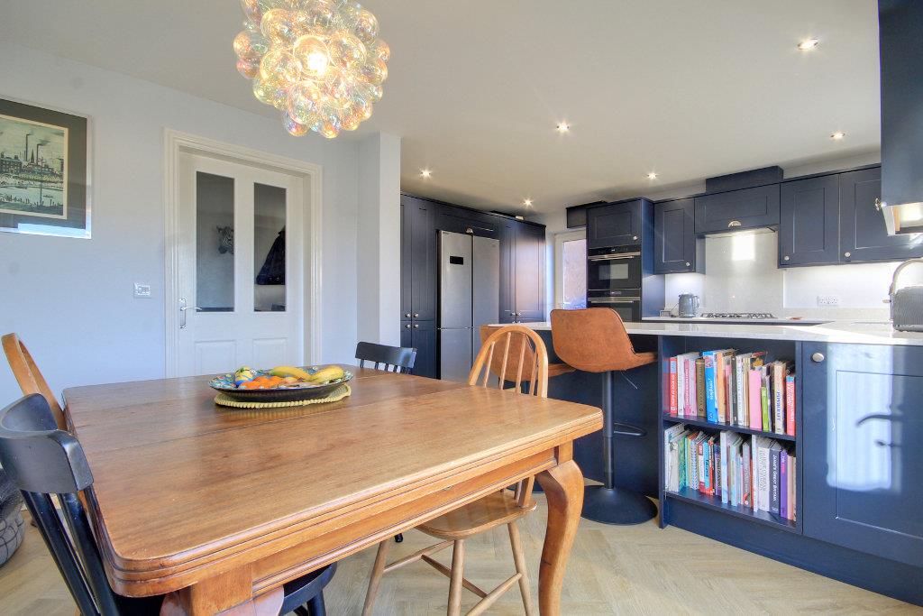 Coopers Croft, Leven